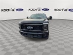 2023 F-250 Super Duty Thumbnail 6