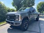 2023 F-250 Super Duty Thumbnail 4