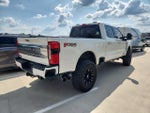 2024 F-250 Super Duty Thumbnail 4