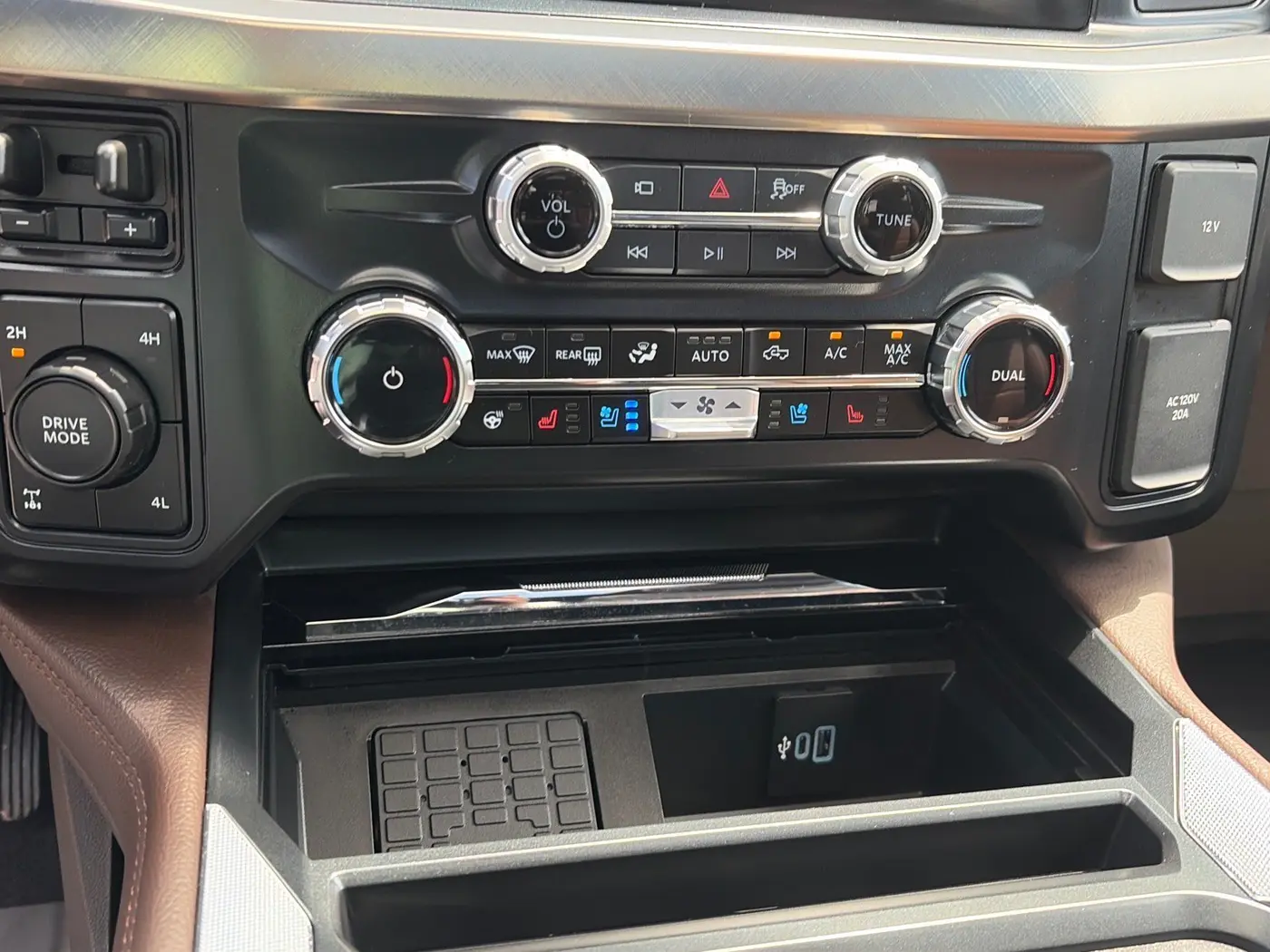 2026 Ford F-250 - $96,781