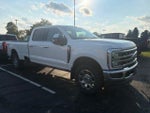 2025 F-250 Super Duty Thumbnail 1
