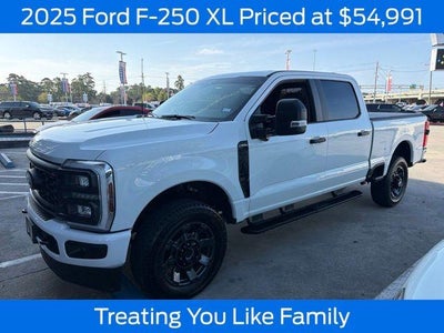 2025 Ford F-250 Super Duty 4X4 XL 4DR Crew Cab 6.8 FT. SB Pickup