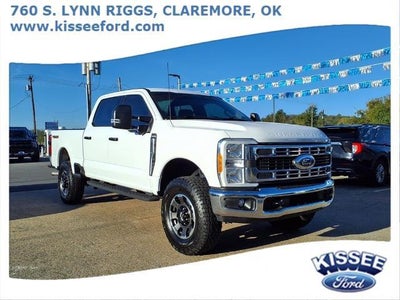 2023 Ford F-250 Super Duty 4X4 Platinum 4DR Crew Cab 8 FT. LB Pickup