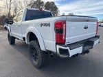 2024 F-250 Super Duty Thumbnail 3