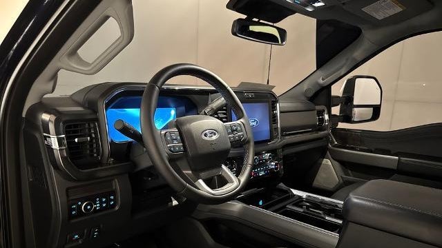 2025 Ford F-250 Super Duty Platinum