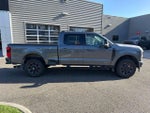2024 F-250 Super Duty Thumbnail 3