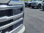 2024 F-250 Super Duty Thumbnail 3