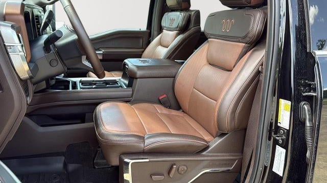 2025 Ford F-250 Super Duty Platinum