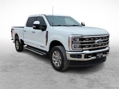 2023 Ford F-250 Super Duty 4X4 Lariat 4DR Crew Cab 8 FT. LB Pickup