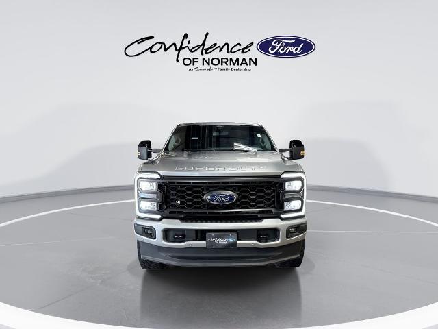 2024 Ford F-250 Super Duty Lariat — photo 1 of 12