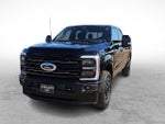 2025 F-250 Super Duty Thumbnail 4