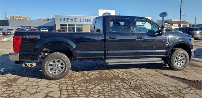 2022 Ford F-250 Super Duty 4X4 Lariat 4DR Crew Cab 8 FT. LB Pickup