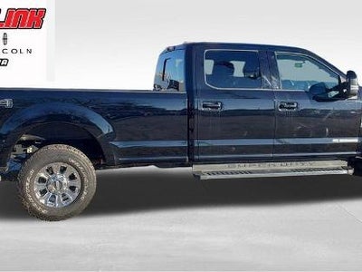 2022 Ford F-250 Super Duty 4X4 Lariat 4DR Crew Cab 8 FT. LB Pickup