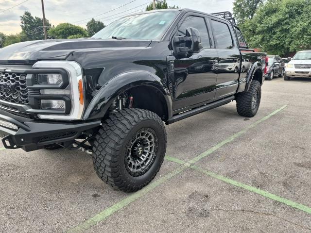 2023 Ford F-250 Super Duty Lariat — photo 1 of 24