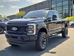 2024 F-250 Super Duty Thumbnail 2