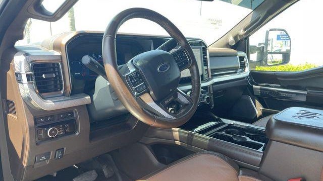 2024 Ford F-250 Super Duty Platinum