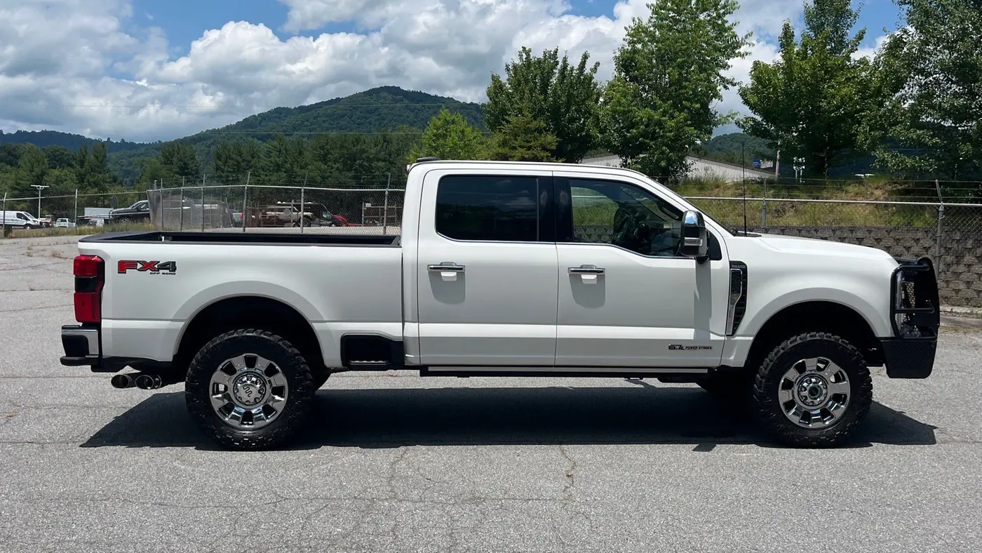 2025 Ford F-250 Super Duty Platinum