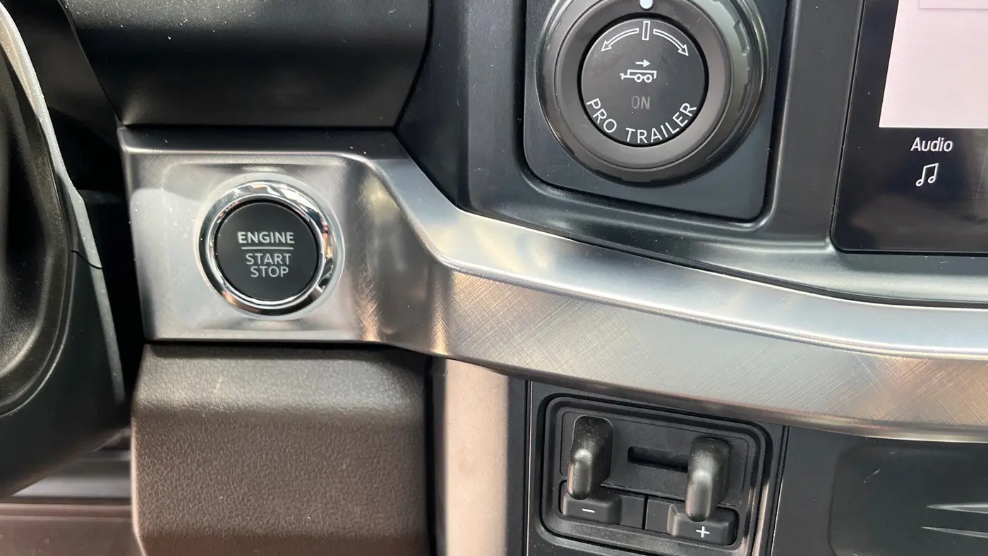 2025 Ford F-250 Super Duty Platinum