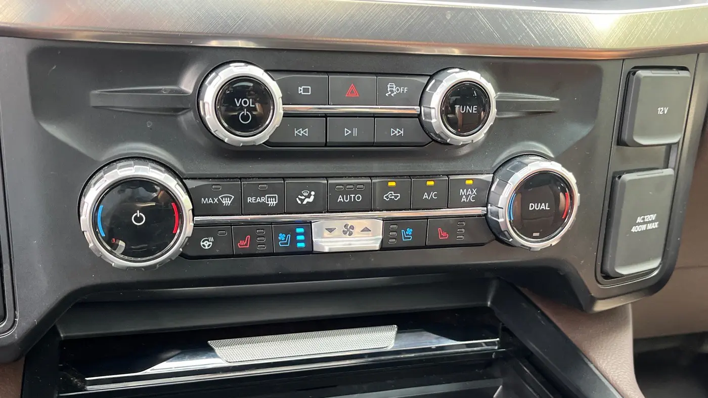 2025 Ford F-250 Super Duty Platinum
