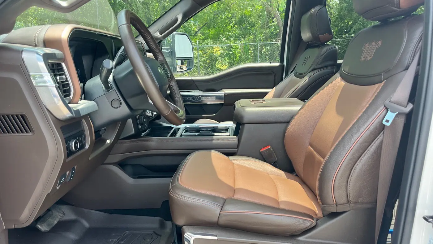 2025 Ford F-250 Super Duty Platinum