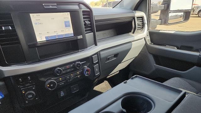 2025 Ford F-250 Super Duty Platinum