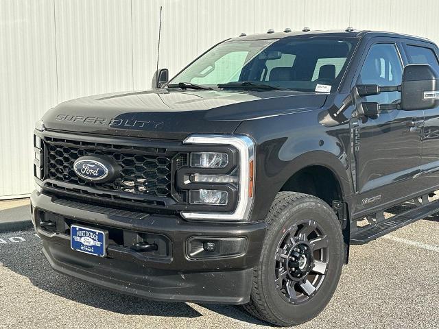 2024 Ford F-250 Super Duty Lariat — photo 1 of 36