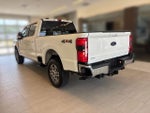 2025 F-250 Super Duty Thumbnail 3