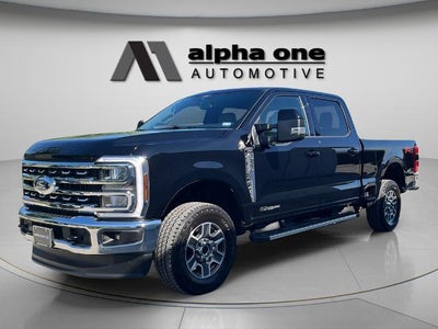 2025 Ford F-250 Super Duty 4X4 Lariat 4DR Crew Cab 6.8 FT. SB Pickup