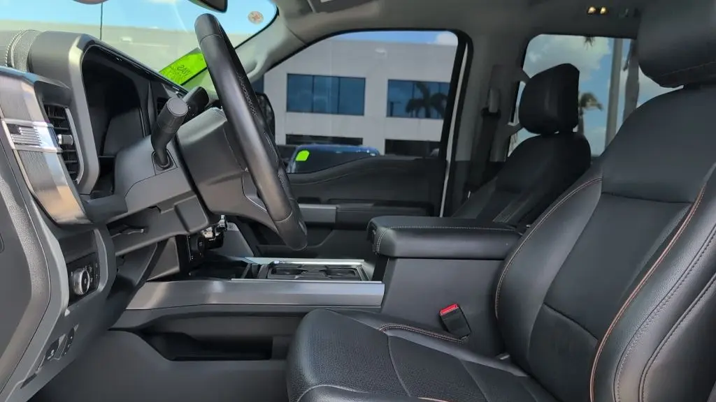 2025 Ford F-250 Super Duty XLT