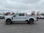 2025 F-250 Super Duty Thumbnail 2
