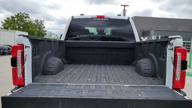 2025 Ford F-250 Super Duty Platinum