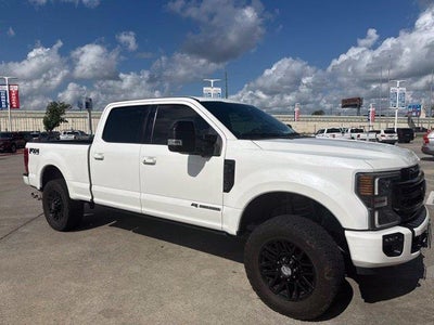 2022 Ford F-250 Super Duty 4X4 Lariat 4DR Crew Cab 6.8 FT. SB Pickup