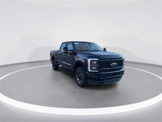 2024 Ford F-250 Super Duty with Antimatter Blue Metallic Exterior