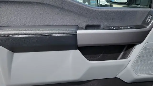 2025 Ford F-250 Super Duty Platinum