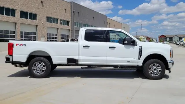 2025 Ford F-250 Super Duty Platinum