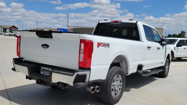 2025 Ford F-250 Super Duty Platinum
