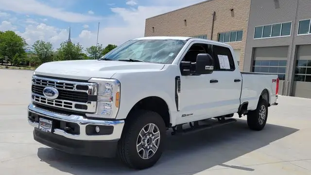 2025 Ford F-250 Super Duty Platinum