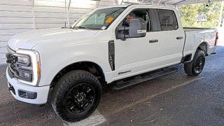 2023 Ford F-250 Super Duty with Oxford White Exterior