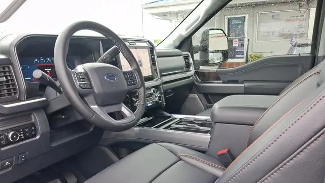 2025 Ford F-250 Super Duty Lariat