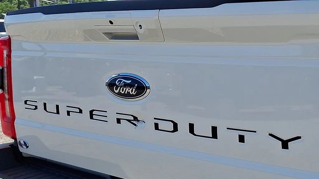 2025 Ford F-250 Super Duty Platinum