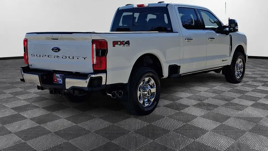 2025 Ford F-250 Super Duty Platinum