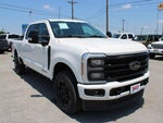 2023 F-250 Super Duty Thumbnail 3