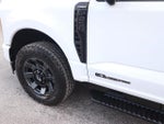 2023 F-250 Super Duty Thumbnail 3