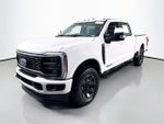 2023 F-250 Super Duty Thumbnail 3