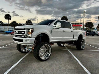 2021 Ford F-250 Super Duty with Star White Metallic Tri-Coat Exterior