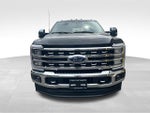 2023 F-250 Super Duty Thumbnail 2
