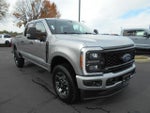 2023 F-250 Super Duty Thumbnail 2