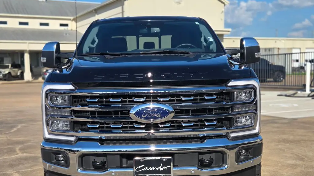2025 Ford F-250 Super Duty Platinum