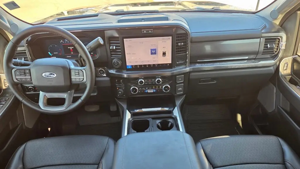 2025 Ford F-250 Super Duty Platinum