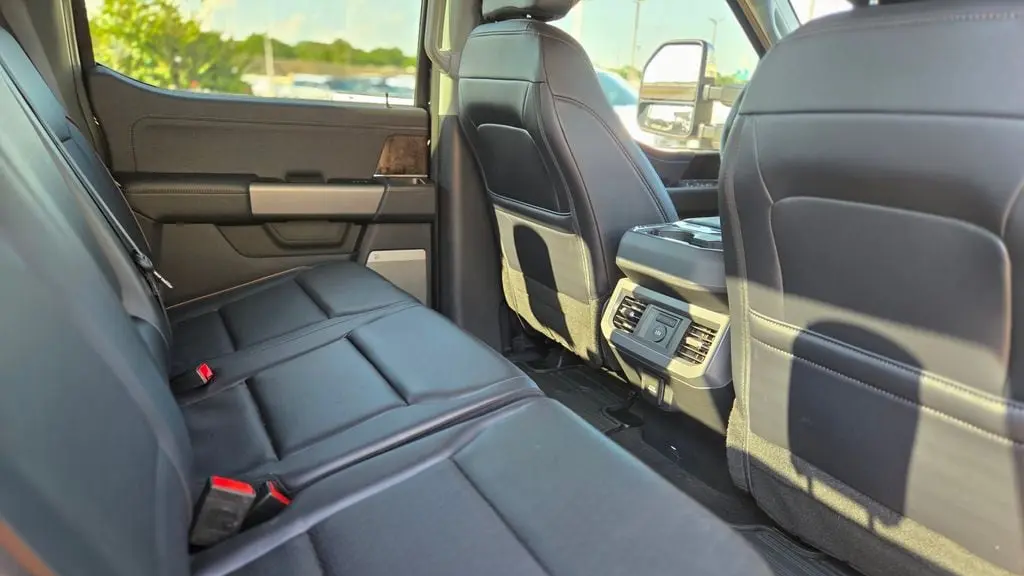 2025 Ford F-250 Super Duty Platinum